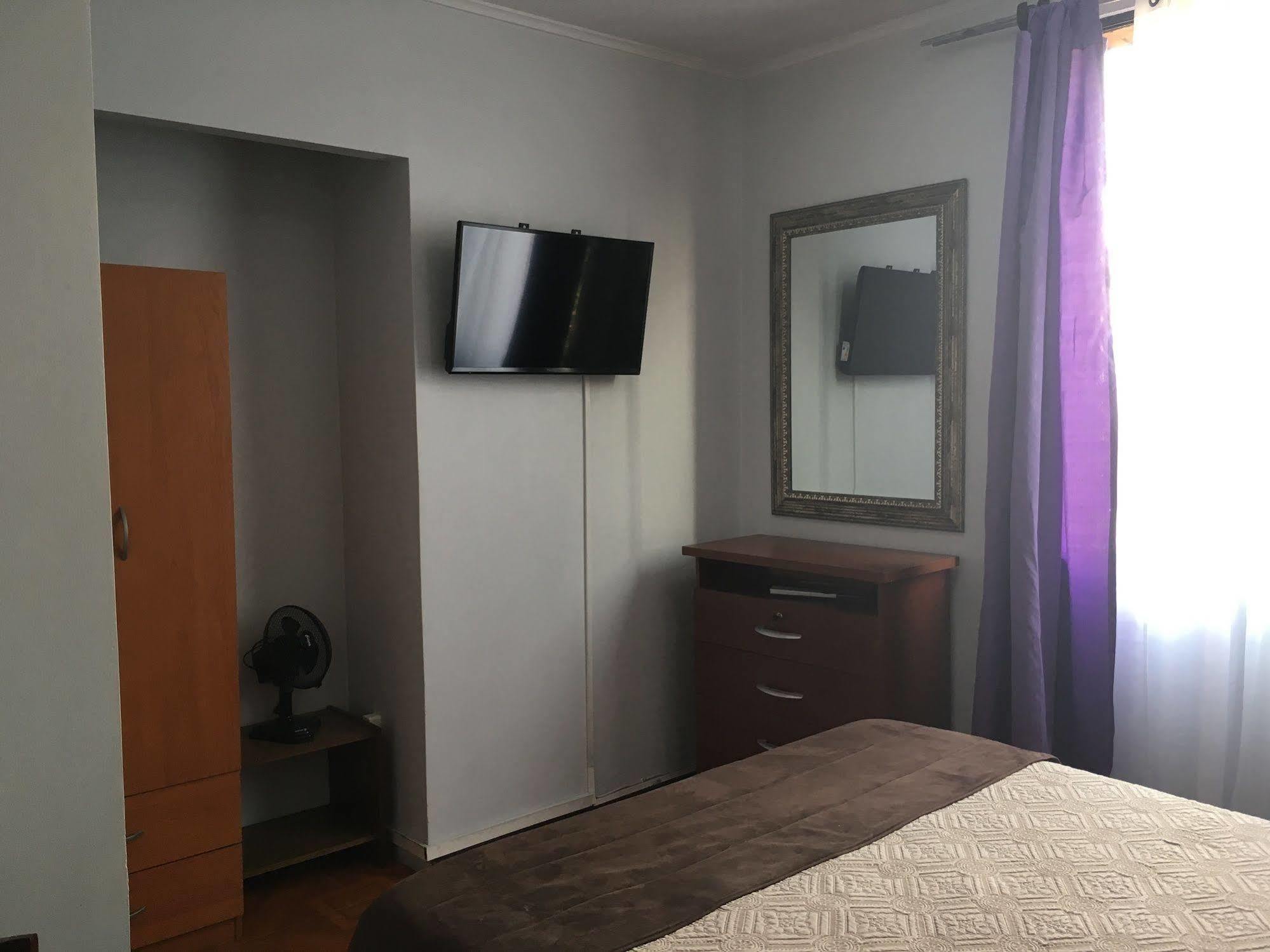Residencial Universitaria سانتياغو المظهر الخارجي الصورة