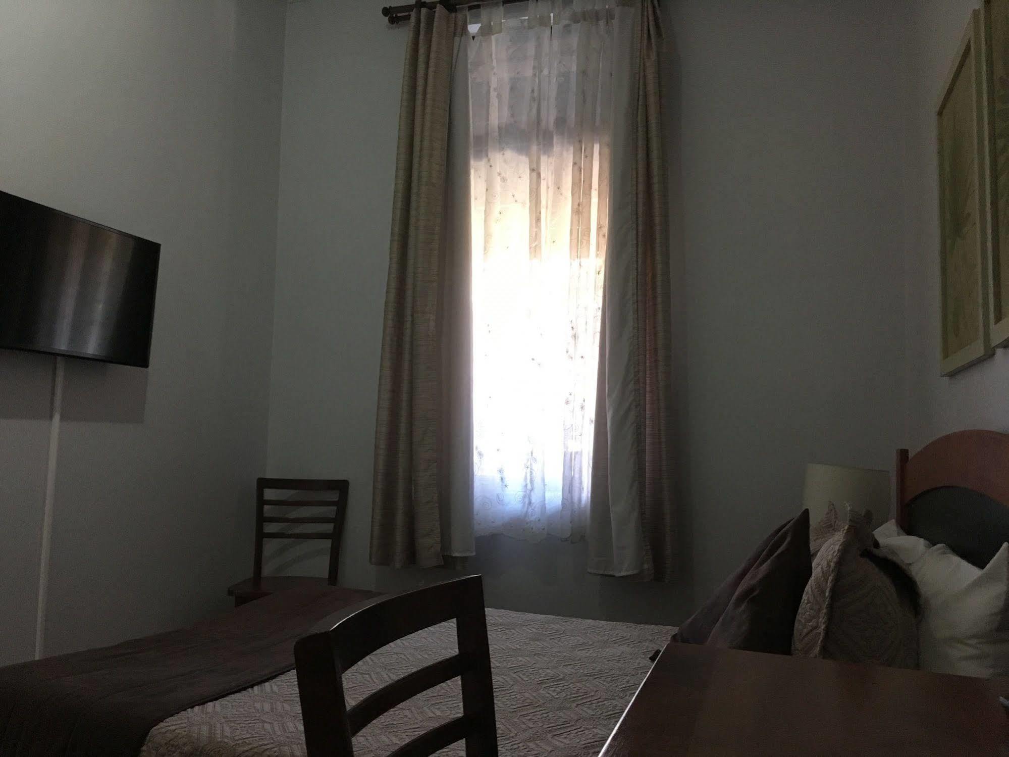 Residencial Universitaria سانتياغو المظهر الخارجي الصورة